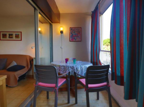 Studio cabine 25m² à Sète avec loggia, exposition est et parking sécurisé à proximité de la plage. - FR-1-472-122